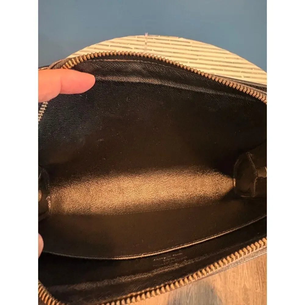 Vintage Louis Vuitton Taiga Leather Pochette Baikal Clutch/Wristlet